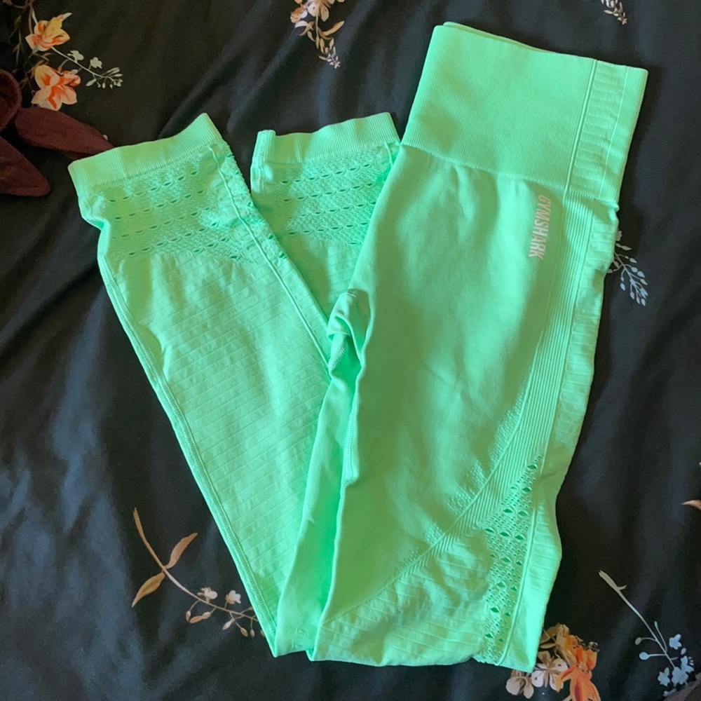 Too big for me! Brand new never worn!